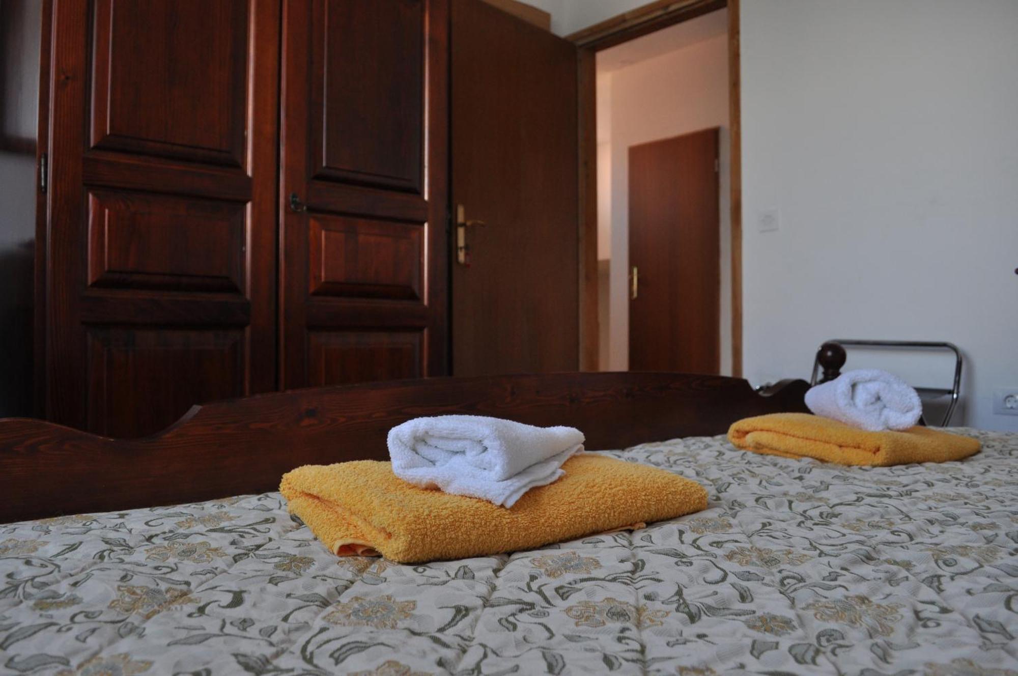 באלה Apartman Ostrea *** מראה חיצוני תמונה