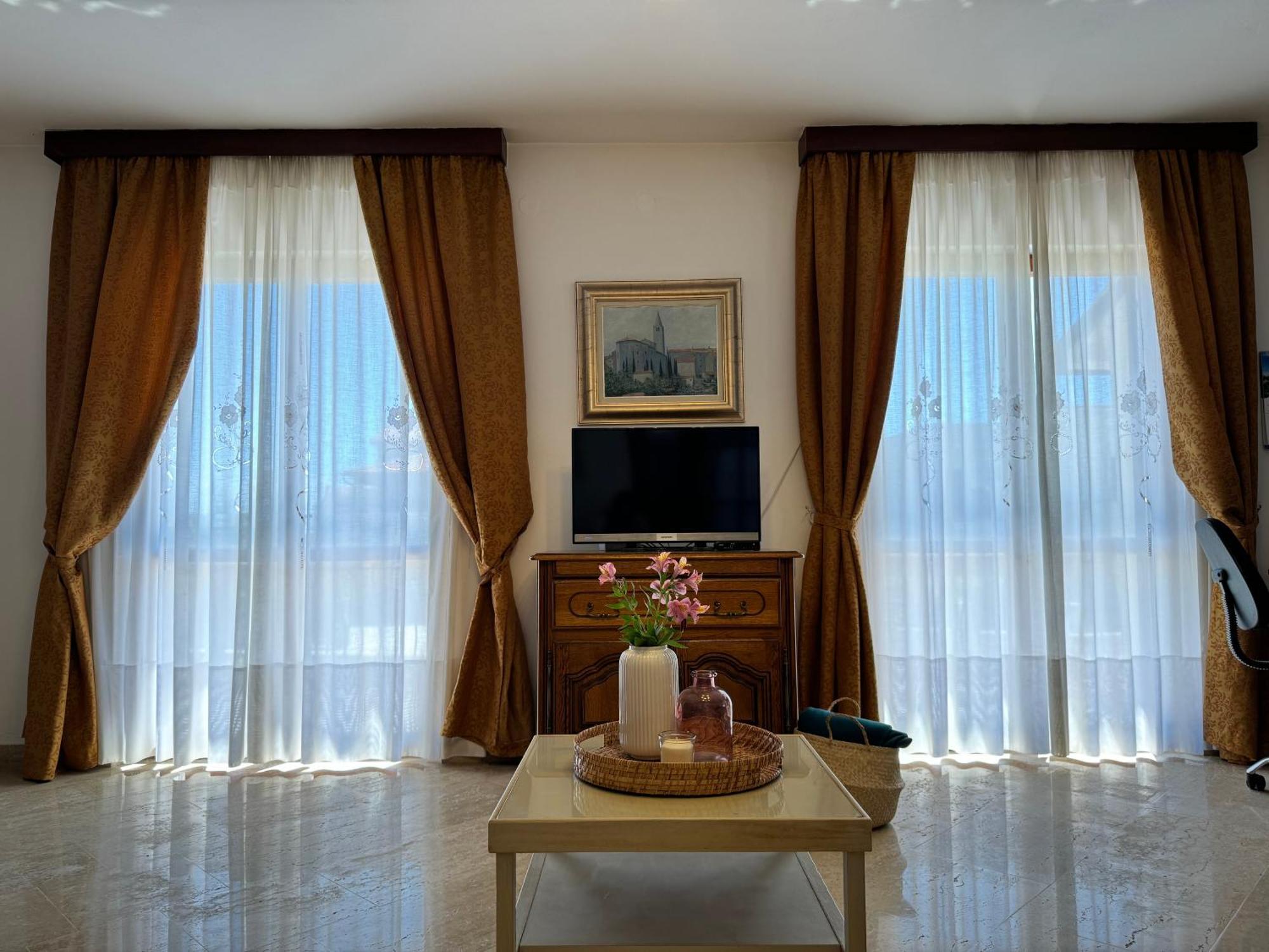 באלה Apartman Ostrea *** מראה חיצוני תמונה