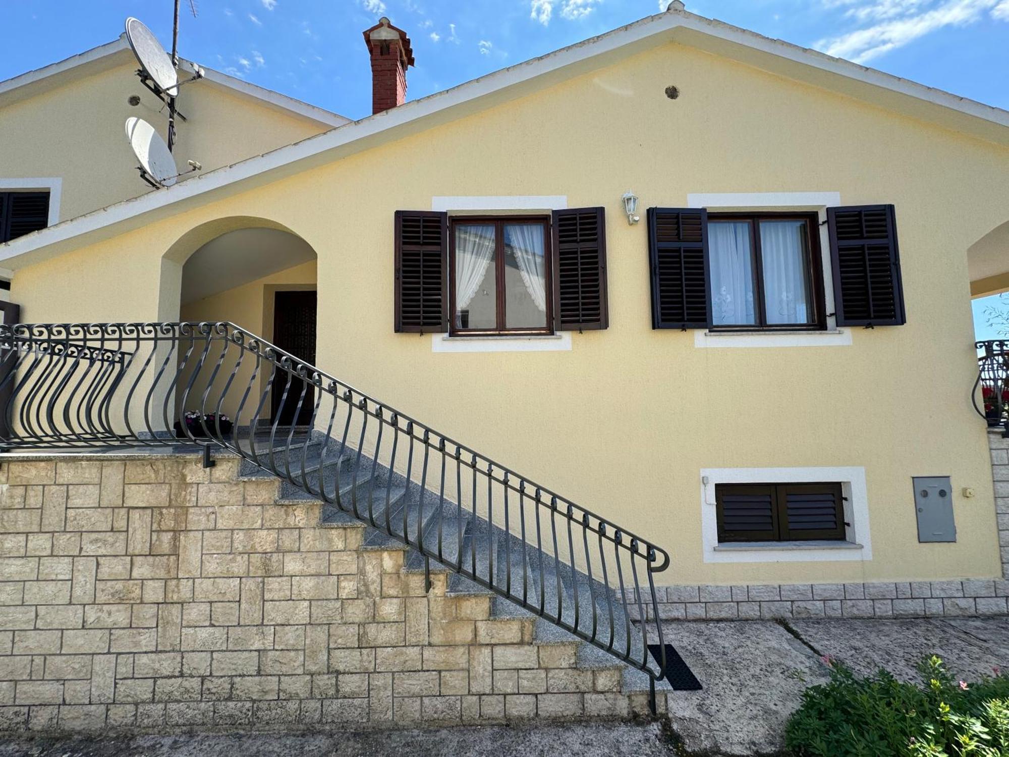 באלה Apartman Ostrea *** מראה חיצוני תמונה