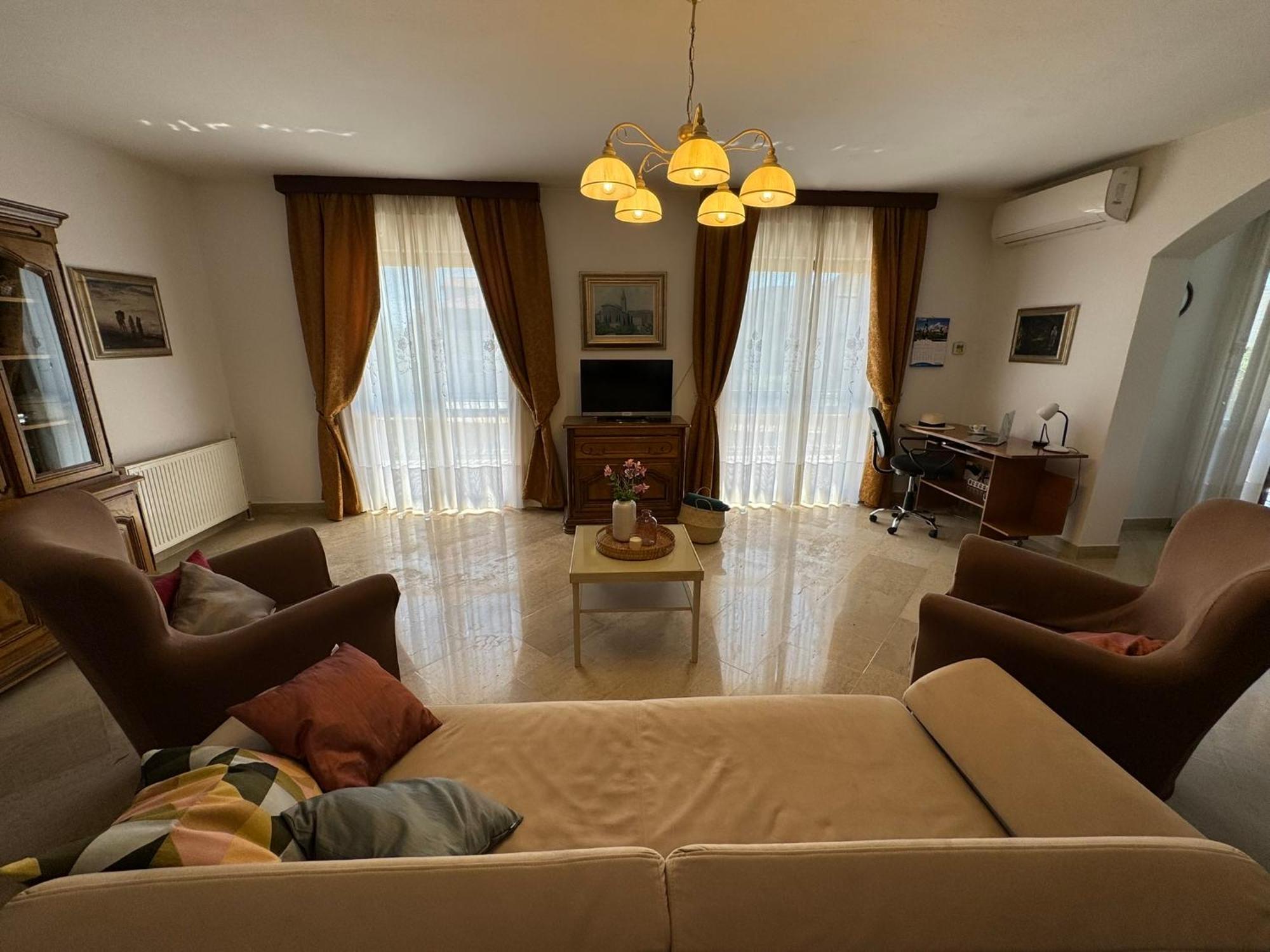 באלה Apartman Ostrea *** מראה חיצוני תמונה