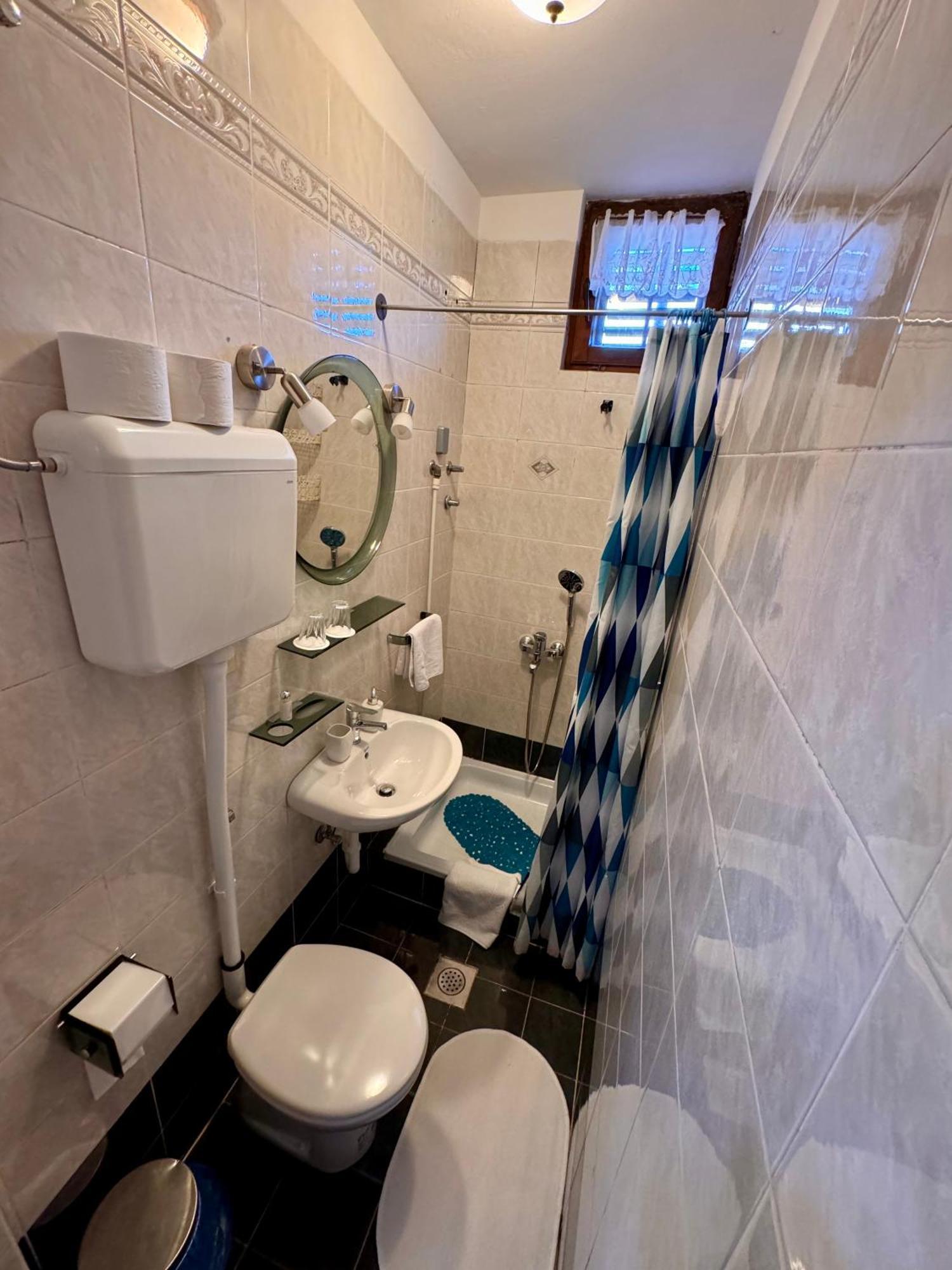 באלה Apartman Ostrea *** מראה חיצוני תמונה